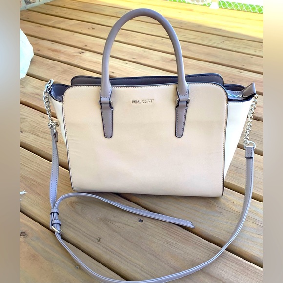 ELEGANT NINE WEST TOTE BAG 🌷🌷 - Picture 2 of 14